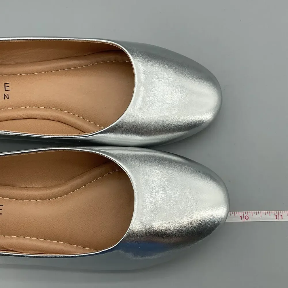 NEW Journee Collection Women’s Kavn Comfort Sole Ballet Flats Silver Size 6WD